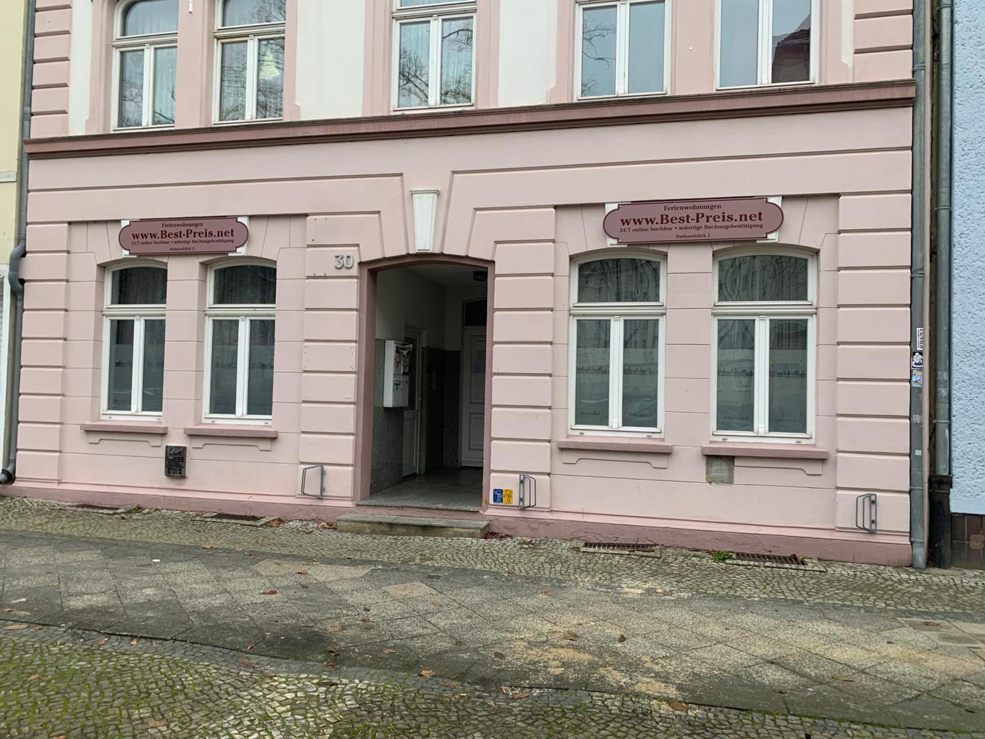 Best-Preis Fewo Rathausblick 2 - Zentrale Lage In Wittenberge - 2 Personen - Einzelzimmer - Vollausstattung - Wlan / Prime & Self-Check-In ภายนอก รูปภาพ