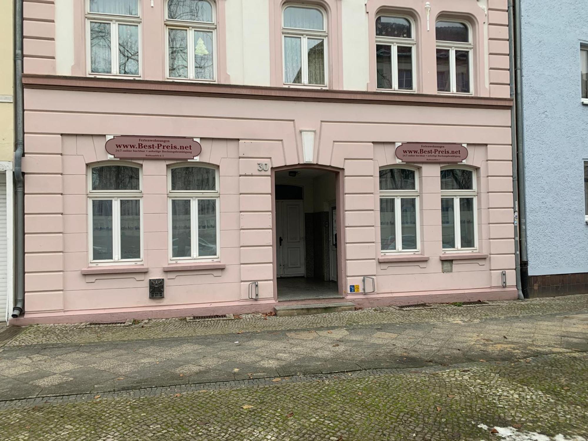 Best-Preis Fewo Rathausblick 2 - Zentrale Lage In Wittenberge - 2 Personen - Einzelzimmer - Vollausstattung - Wlan / Prime & Self-Check-In ภายนอก รูปภาพ
